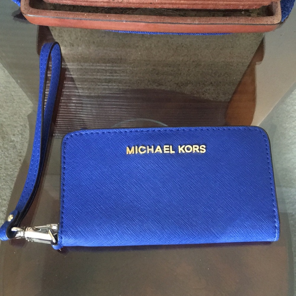 Michael Kors wristlet